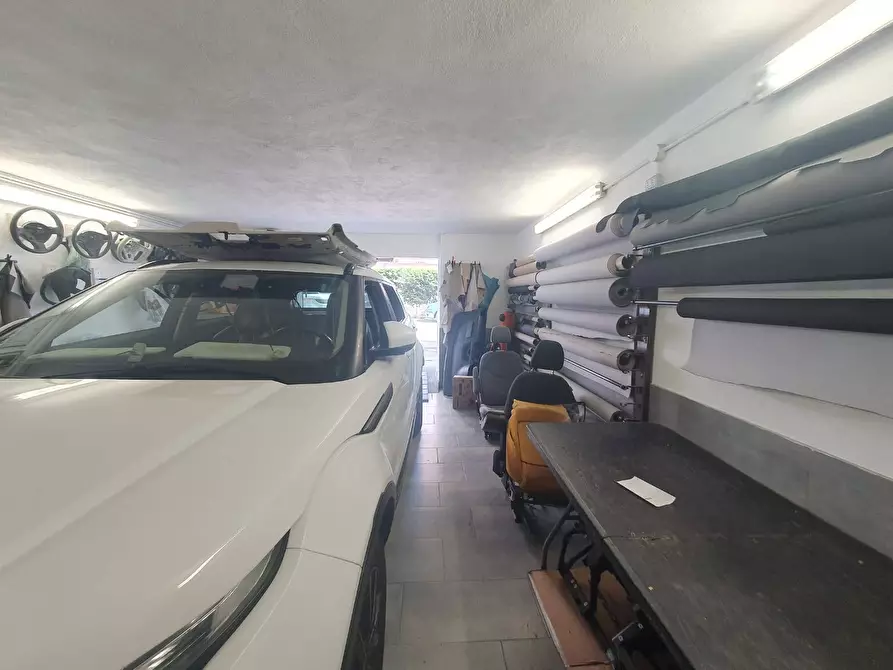 Immagine 3 di Magazzino in vendita  in Via Mattia Preti a Siracusa