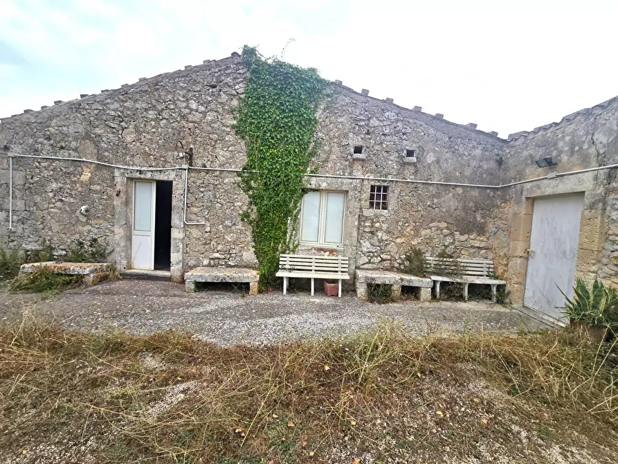 Immagine 3 di Villa in vendita  in Contrada Mezzo Gregorio a Noto