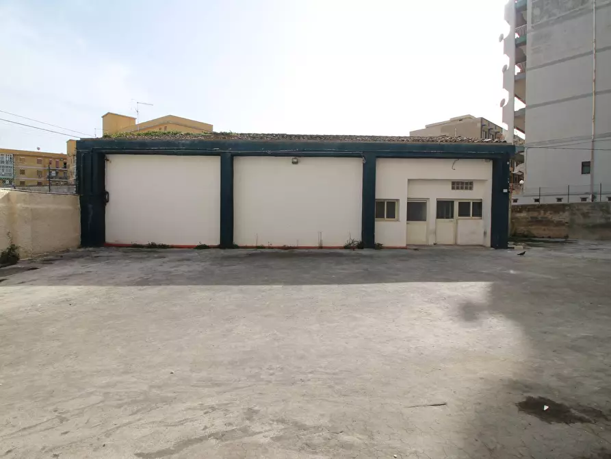 Immagine 2 di Capannone industriale in vendita  in Via S. olivieri a Siracusa