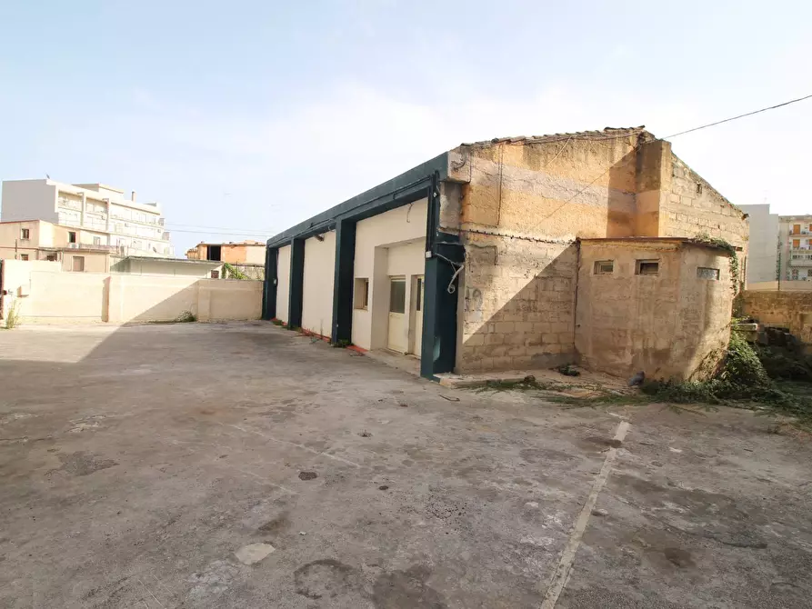 Immagine 4 di Capannone industriale in vendita  in Via S. olivieri a Siracusa