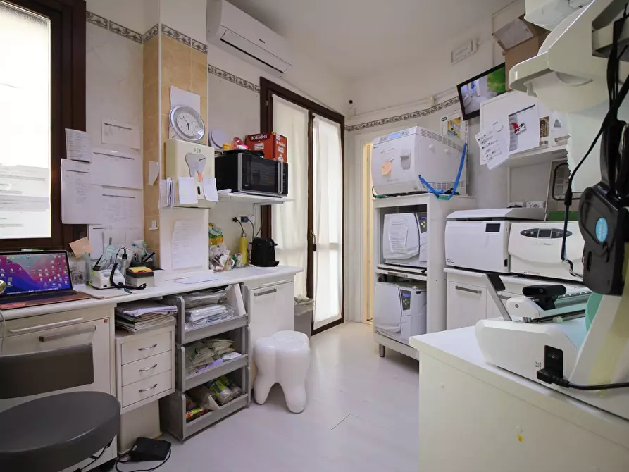 Immagine 9 di Appartamento in vendita  in Via Matteo Beneventano del Bosco a Siracusa