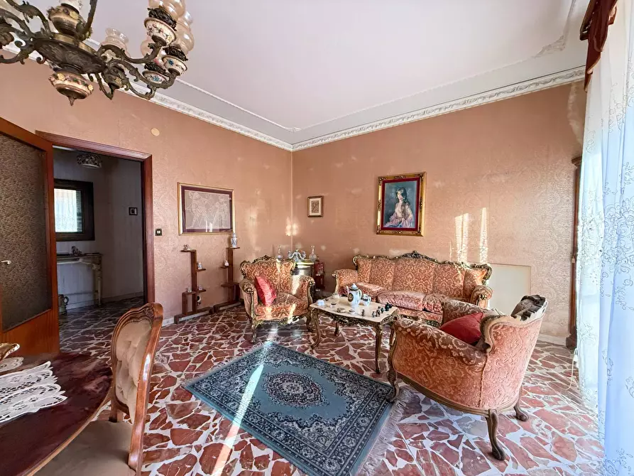 Immagine 12 di Appartamento in vendita  in Via San Metodio a Siracusa