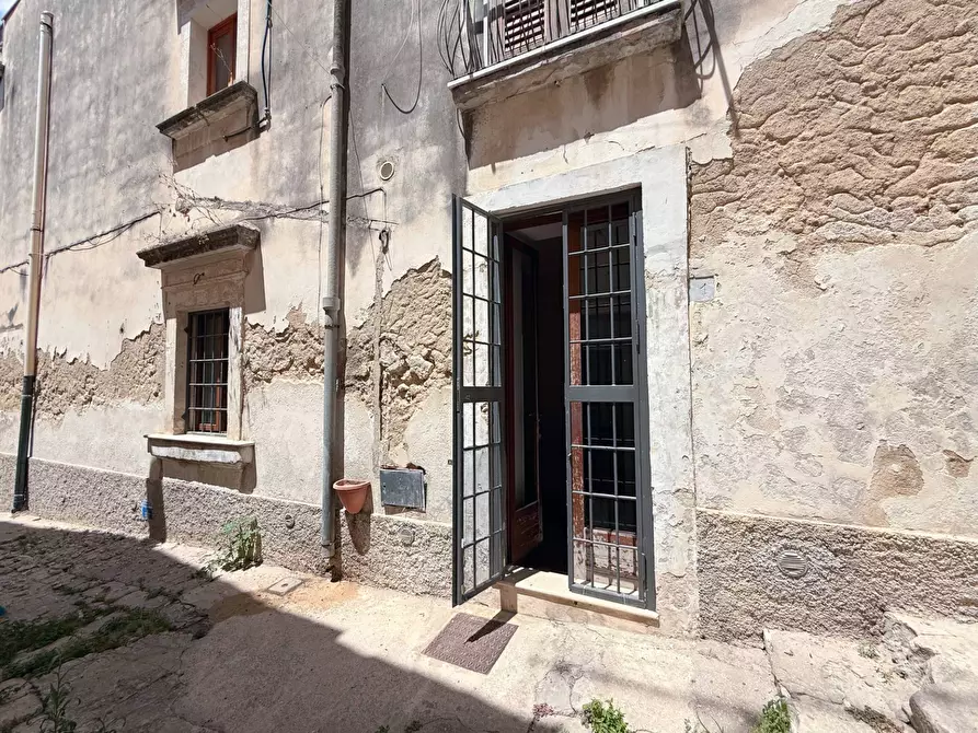 Immagine 15 di Appartamento in vendita  in Via Giovanni Aurispa a Noto