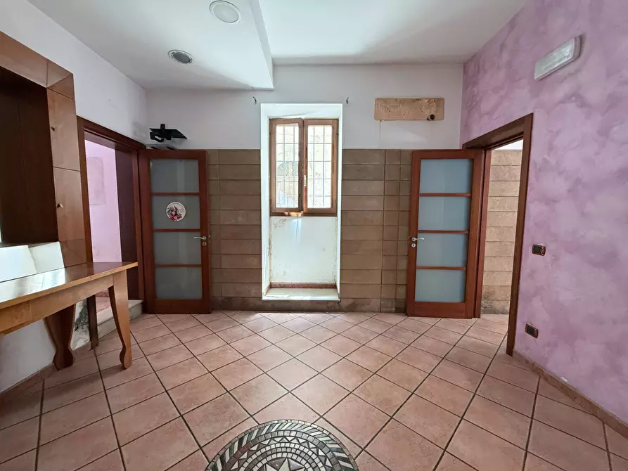 Immagine 17 di Appartamento in vendita  in Via Giovanni Aurispa a Noto