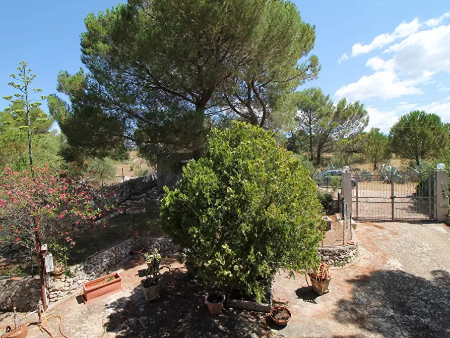Immagine 39 di Villa in vendita  in C.da San Marco a Noto