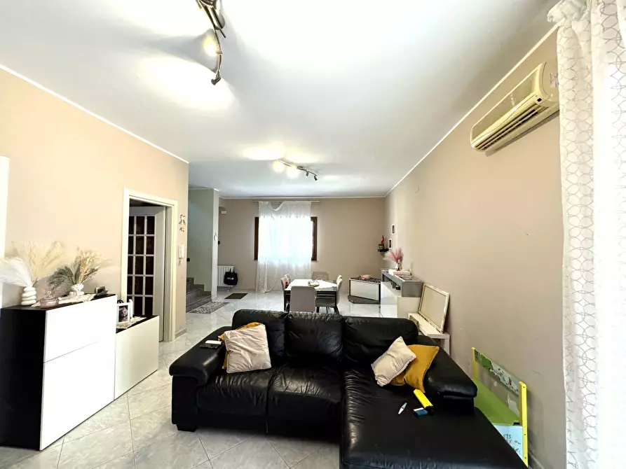 Immagine 15 di Villetta a schiera in vendita  in Via Butera a Siracusa