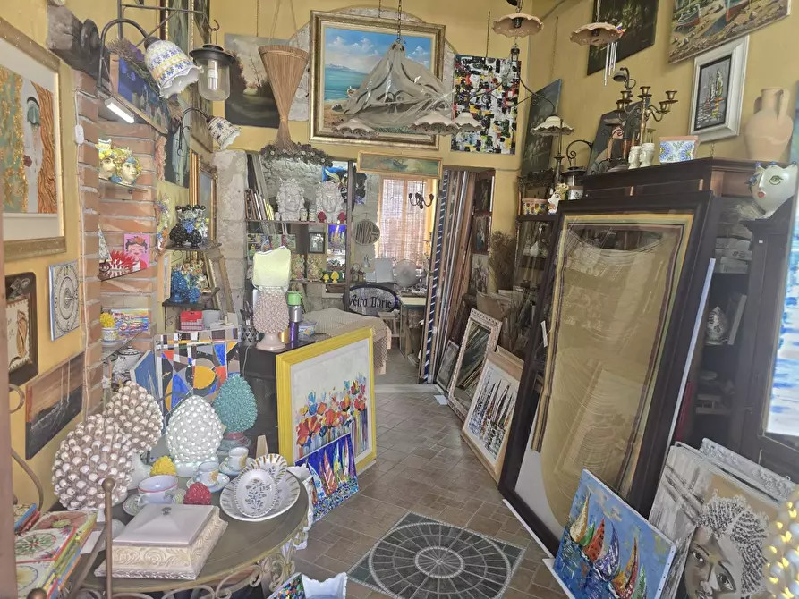 Immagine 15 di Locale commerciale in vendita  in Corso Timoleonte a Siracusa