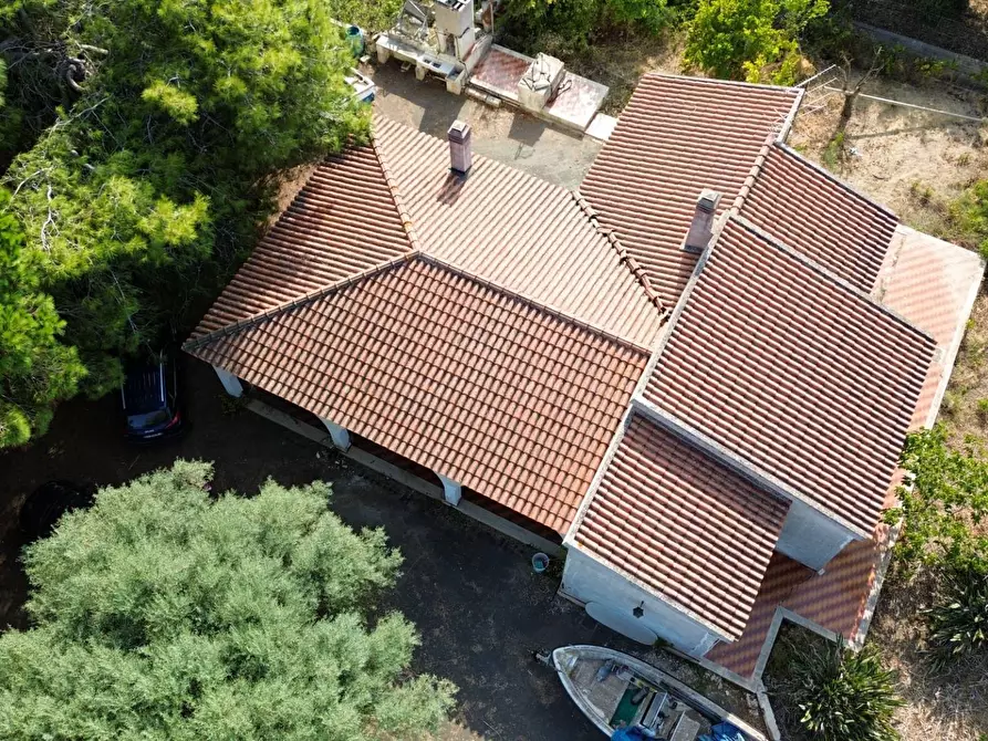 Immagine 4 di Villa in vendita  in Via Isola a Siracusa