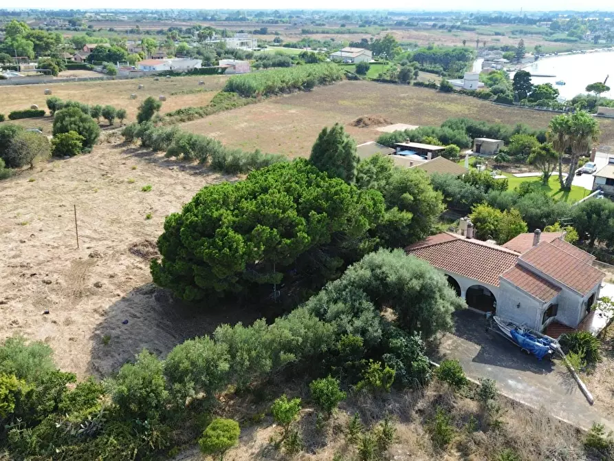 Immagine 6 di Villa in vendita  in Via Isola a Siracusa