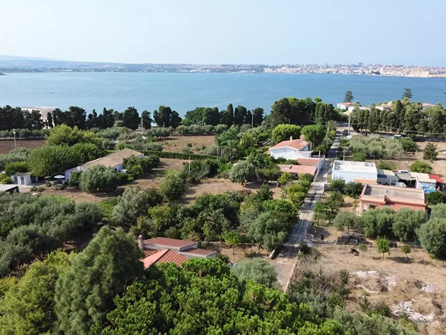 Immagine 8 di Villa in vendita  in Via Isola a Siracusa