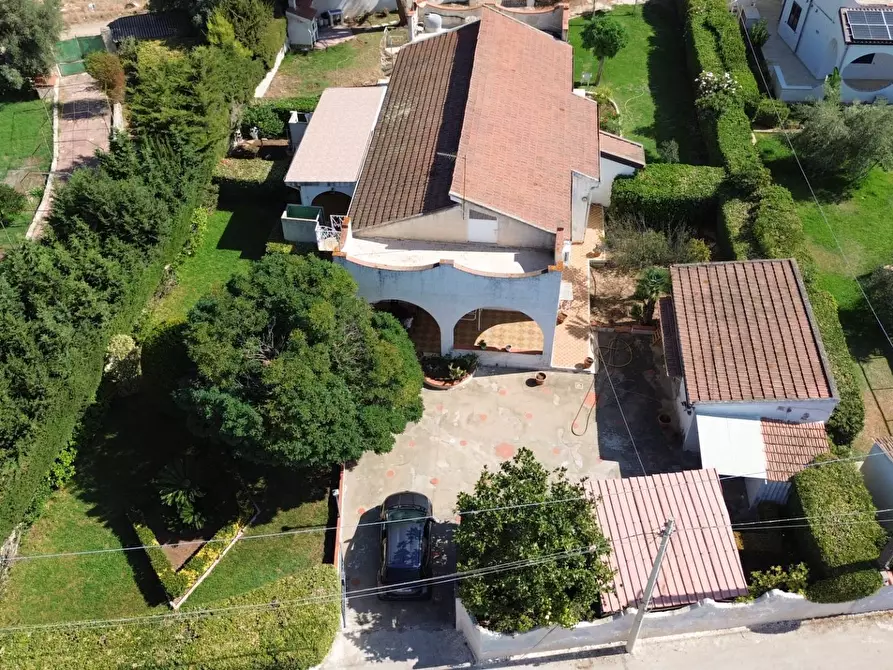 Immagine 1 di Villa in vendita  in Via Lago Maggiore a Siracusa