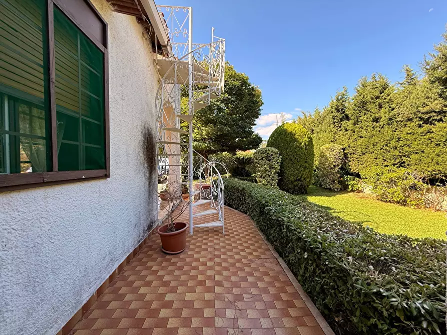 Immagine 29 di Villa in vendita  in Via Lago Maggiore a Siracusa