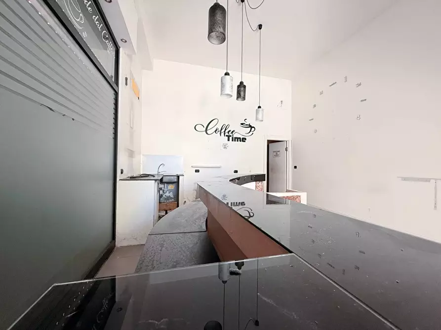 Immagine 7 di Locale commerciale in vendita  in Via Filisto a Siracusa