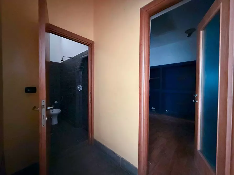 Immagine 15 di Locale commerciale in vendita  in Via Filisto a Siracusa