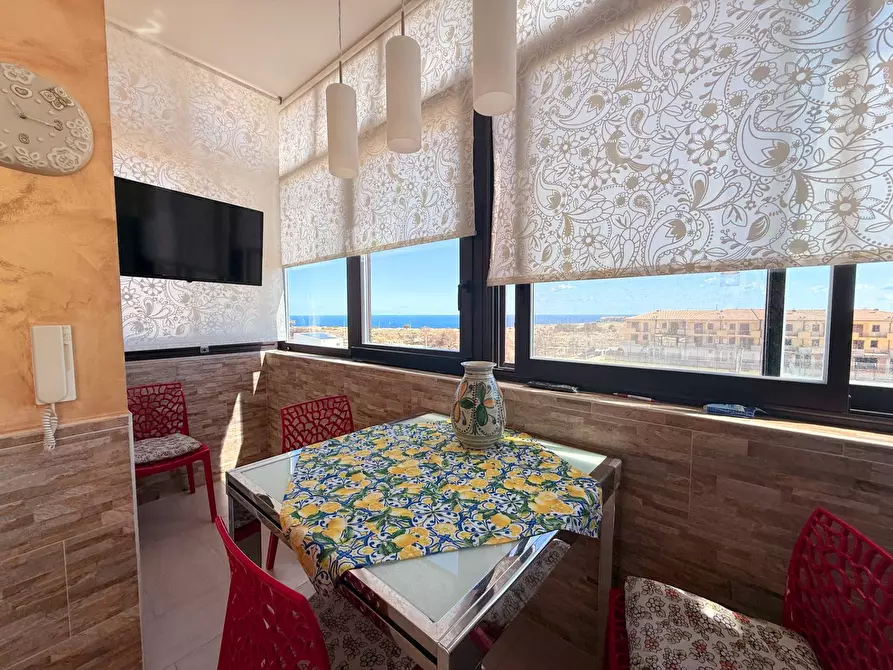 Immagine 18 di Appartamento in vendita  in Via Cassaro 44 a Siracusa