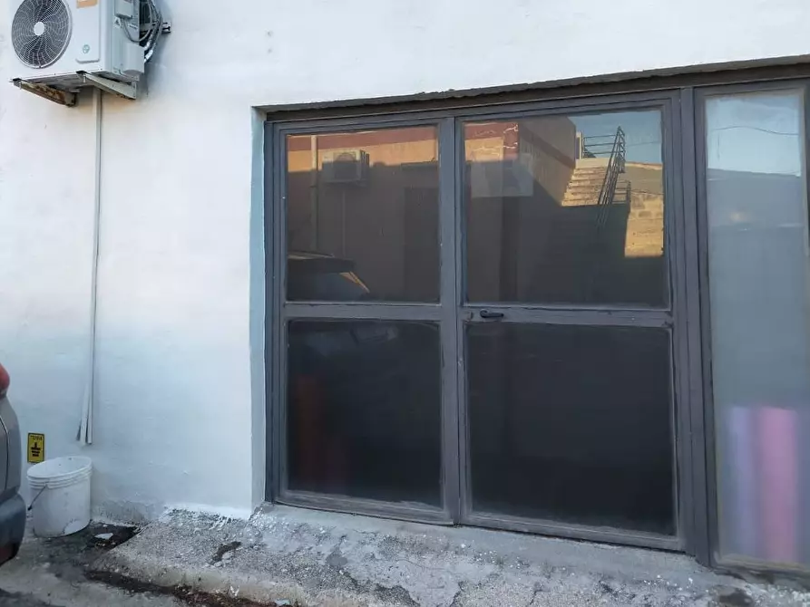 Immagine 4 di Locale commerciale in affitto  in Viale Epipoli a Siracusa