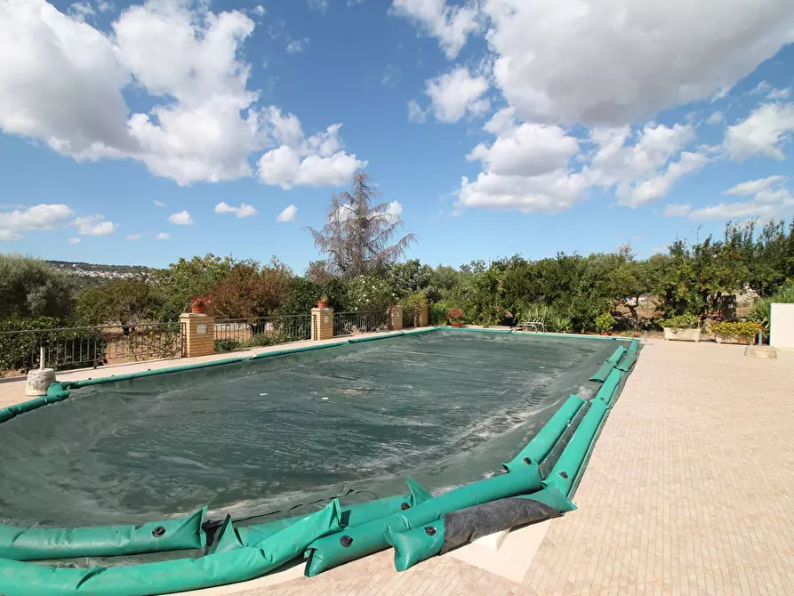 Immagine 15 di Villa in vendita  in Contrada Bagni snc a Buccheri