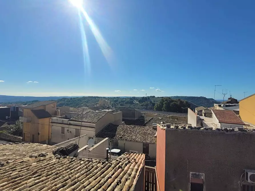 Immagine 21 di Palazzo in vendita  in Via Camillo Benso Conte di Cavour 80 a Buccheri