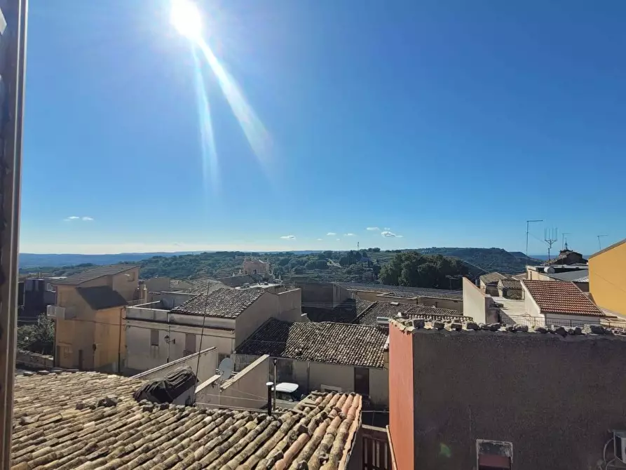 Immagine 25 di Palazzo in vendita  in Via Camillo Benso Conte di Cavour 80 a Buccheri