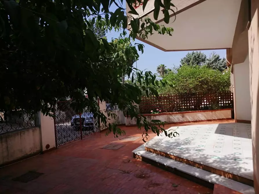 Immagine 3 di Villa in affitto  in Via Orione a Siracusa