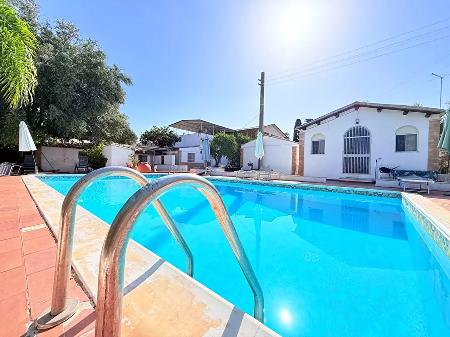 Immagine 28 di Villa in vendita  in STRADA PER OGNINA a Siracusa