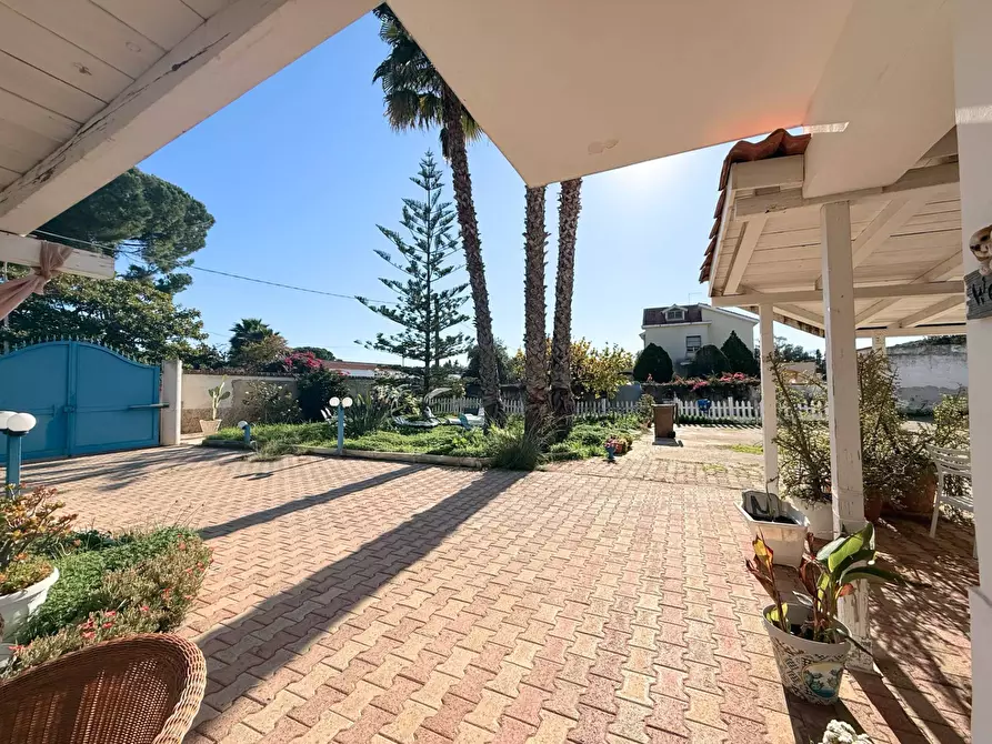 Immagine 27 di Villa in vendita  in Traversa Renella a Siracusa
