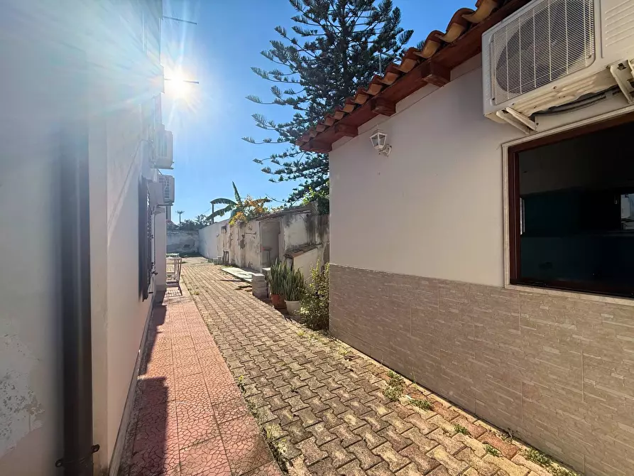 Immagine 53 di Villa in vendita  in Traversa Renella a Siracusa