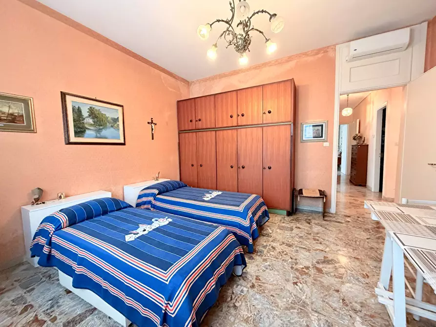 Immagine 15 di Appartamento in vendita  in Via Ofanto a Siracusa