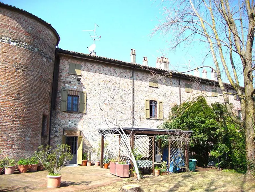 Immagine 42 di Castello in vendita  in via castello a Rivergaro
