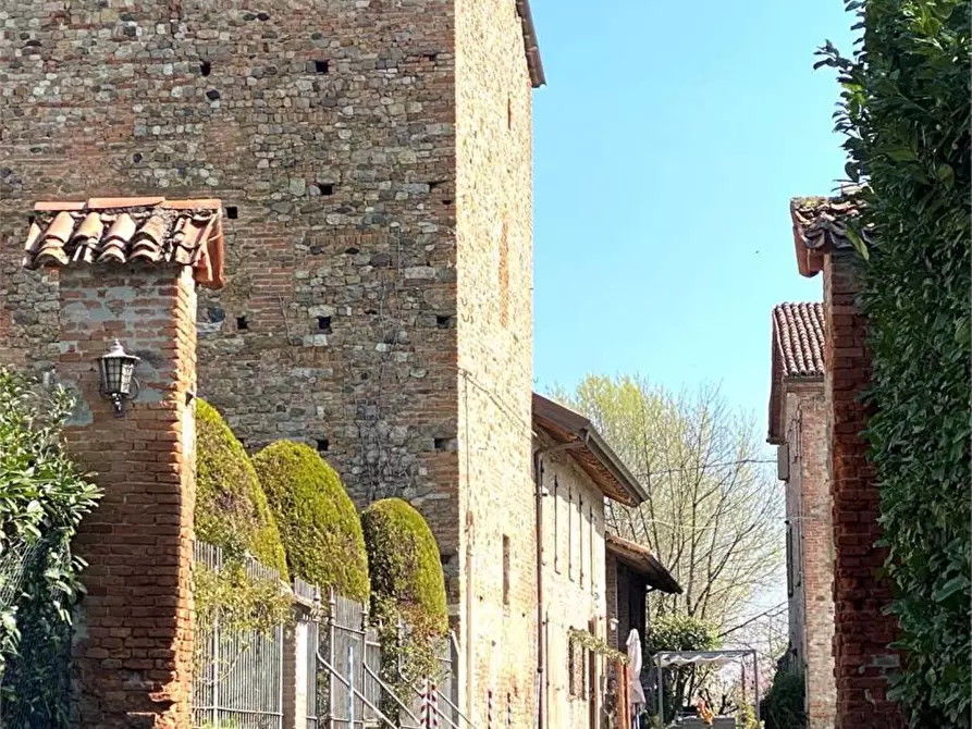 Immagine 45 di Castello in vendita  in via castello a Rivergaro