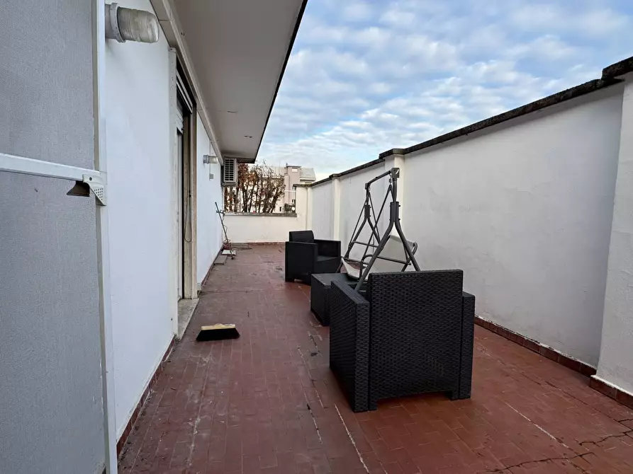 Immagine 12 di Appartamento in affitto  in via Lario a Milano