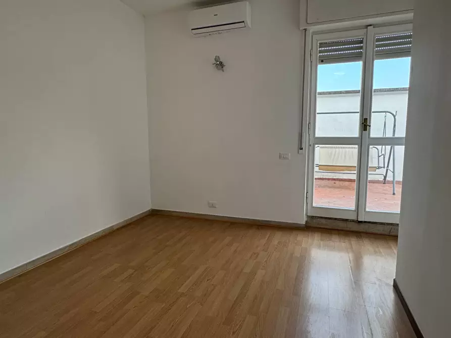 Immagine 7 di Appartamento in affitto  in via Lario a Milano