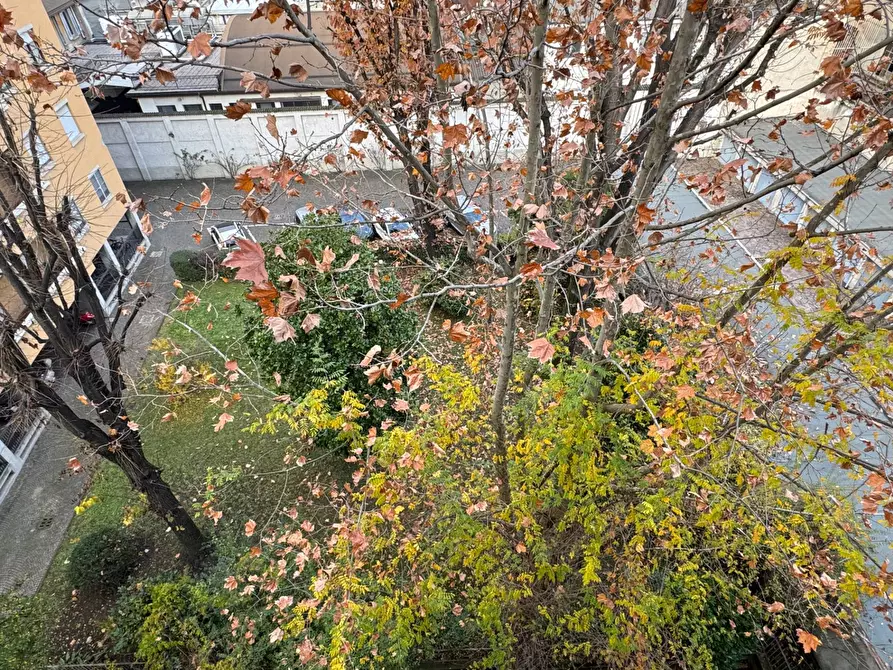 Immagine 15 di Appartamento in affitto  in via Lario a Milano