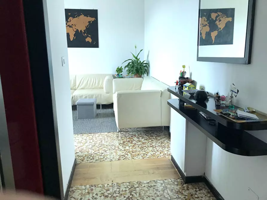 Immagine 7 di Appartamento in vendita  in Marche 68 a Milano