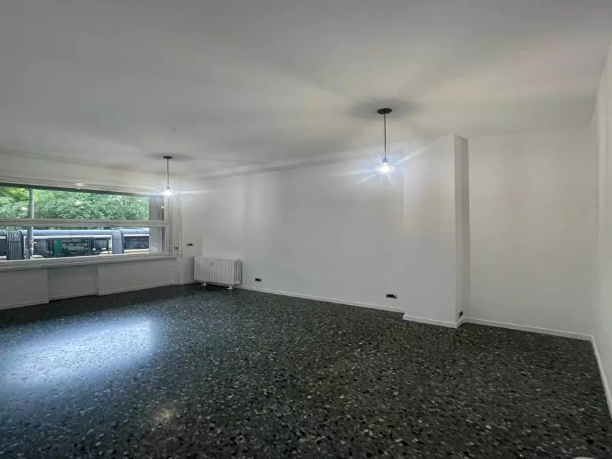 Immagine 8 di Ufficio in affitto  in via legnano 18 a Milano
