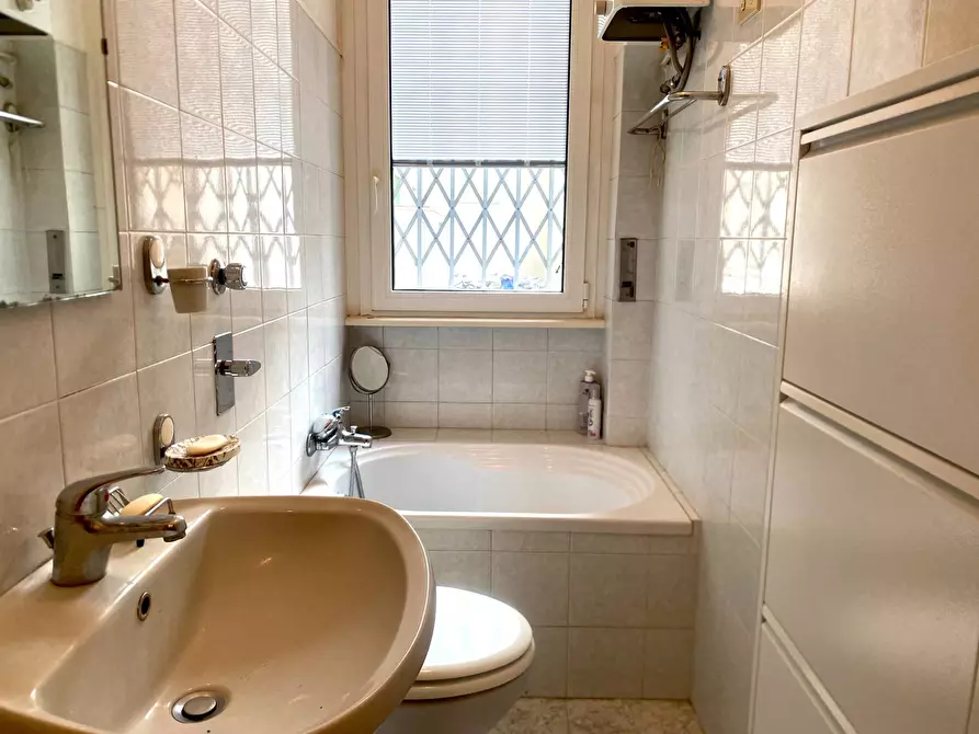 Immagine 7 di Appartamento in vendita  in VIA LARIO 13 a Milano