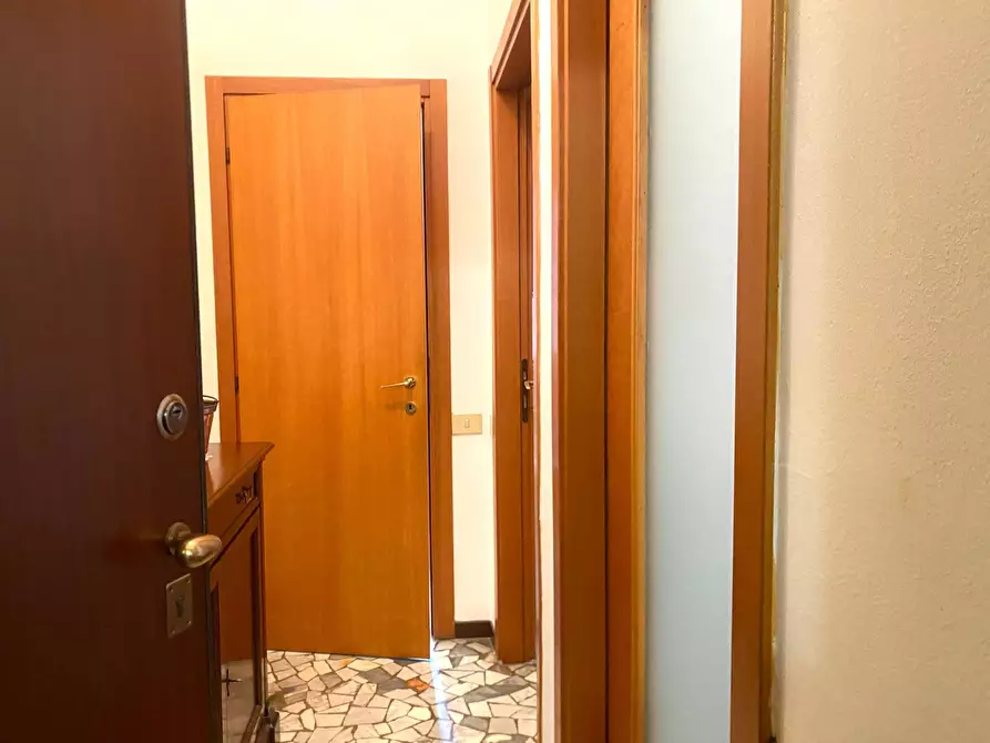 Immagine 5 di Appartamento in vendita  in VIA LARIO 13 a Milano