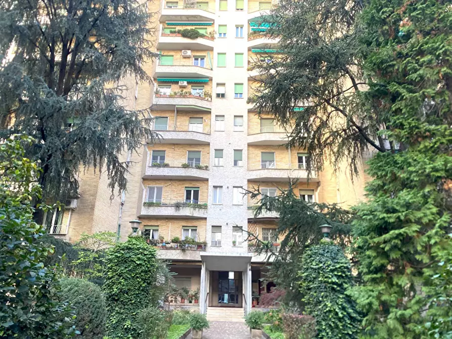 Immagine 12 di Appartamento in vendita  in VIA LARIO 13 a Milano