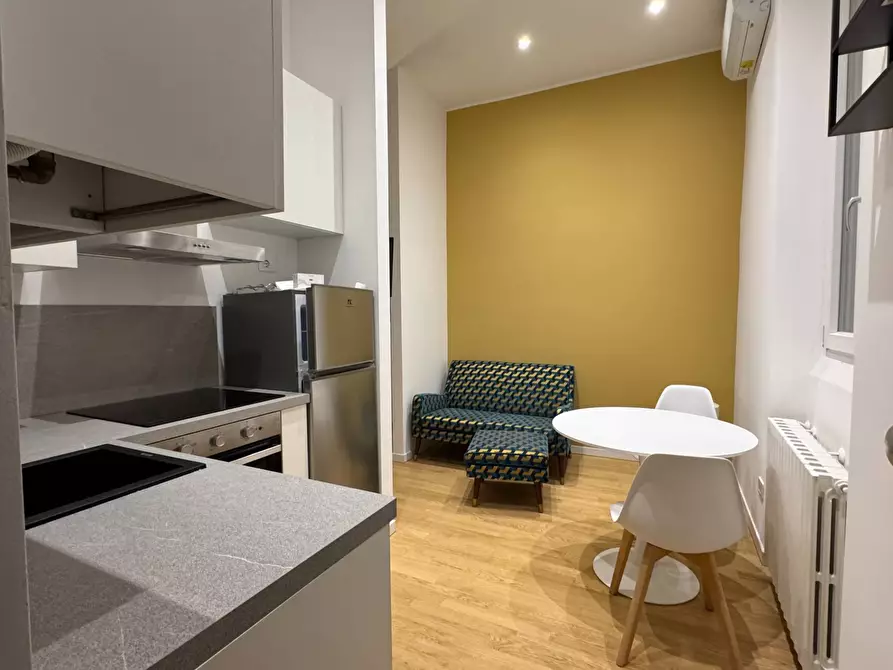 Immagine 3 di Appartamento in affitto  in via giuseppe govone 38 a Milano