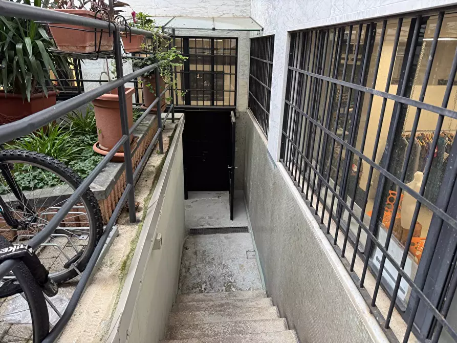 Immagine 6 di Ufficio in affitto  in Via Lario 17 a Milano
