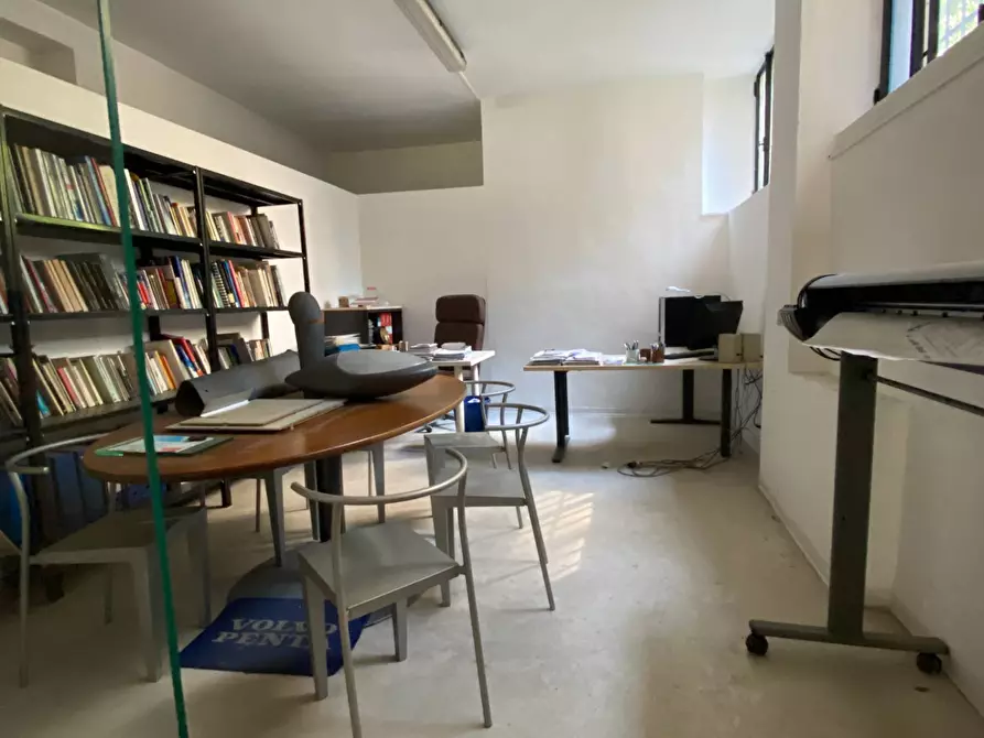 Immagine 3 di Ufficio in affitto  in Via Lario 17 a Milano