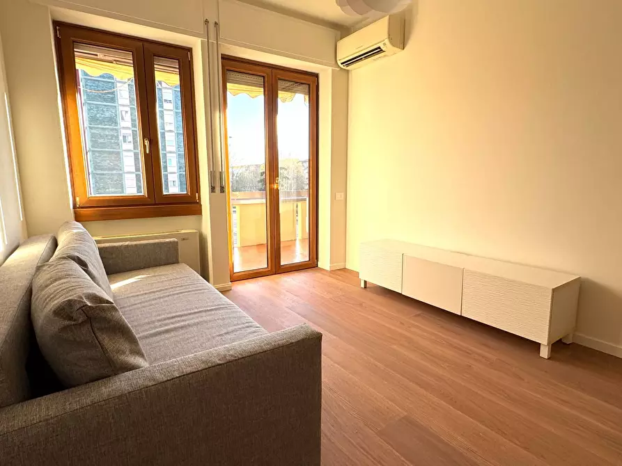Immagine 4 di Appartamento in affitto  in VIALE FULVIO TESTI 90 a Milano