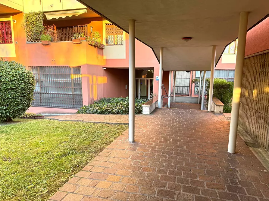 Immagine 30 di Appartamento in affitto  in VIALE FULVIO TESTI 90 a Milano