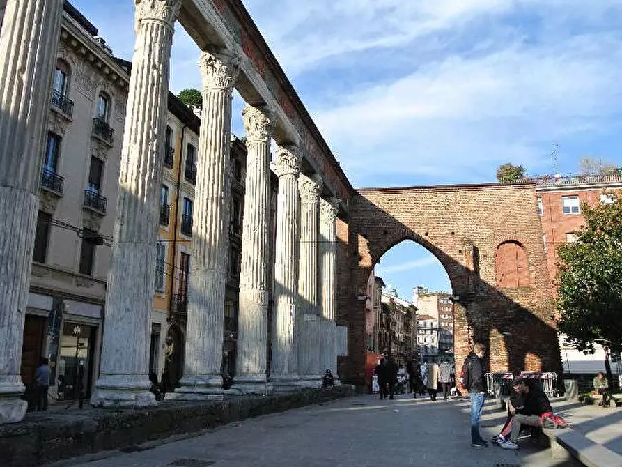 Immagine 1 di Appartamento in vendita  in corso di porta ticinese a Milano
