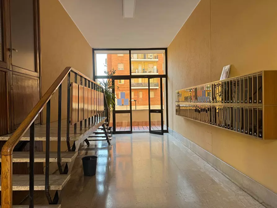 Immagine 4 di Appartamento in vendita  in Via Val Di Ledro 11 a Milano