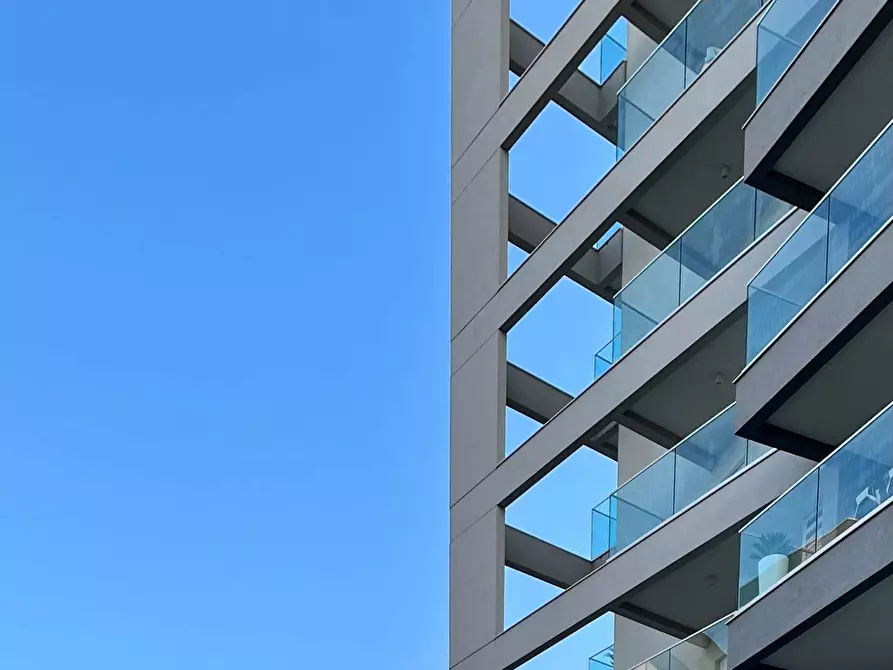 Immagine 19 di Locale commerciale in affitto  a Jesolo