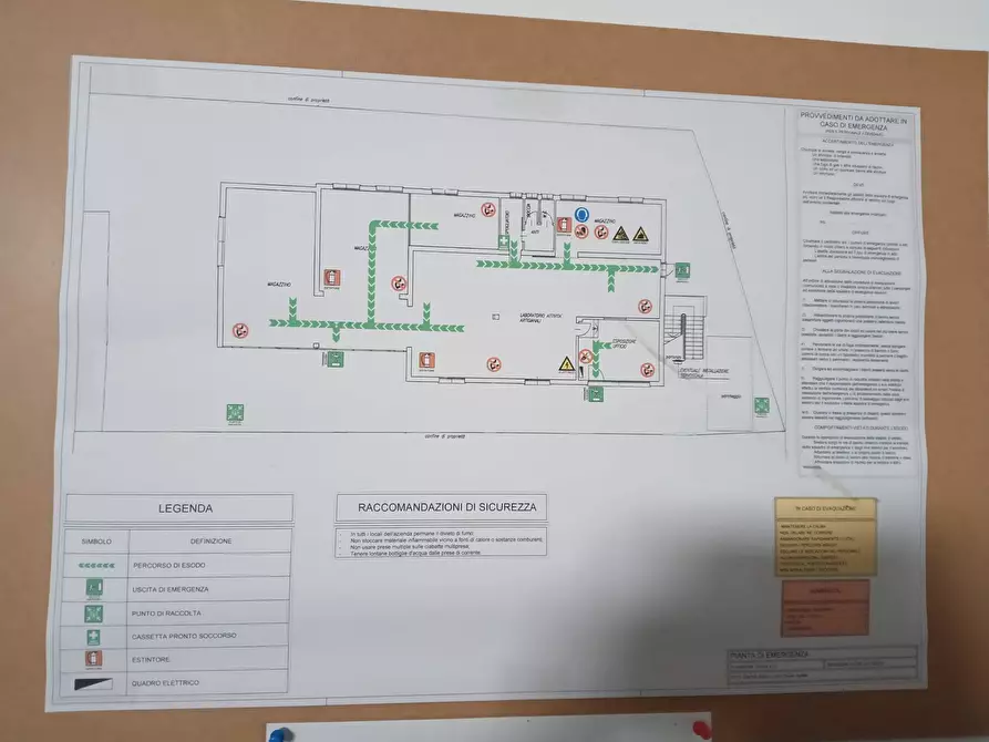 Immagine 19 di Locale commerciale in affitto  in via ungaretti a Jesolo
