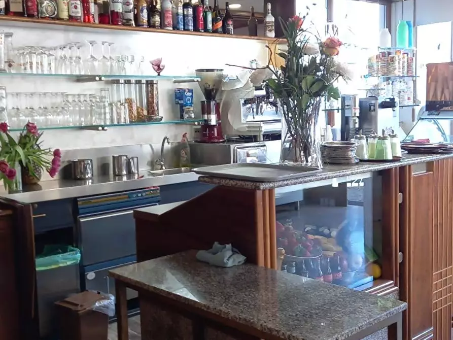 Immagine 6 di Attività commerciale in vendita  in via roma a Jesolo
