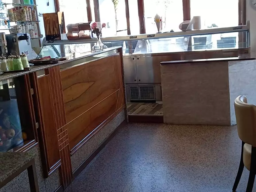 Immagine 11 di Attività commerciale in vendita  in via roma a Jesolo