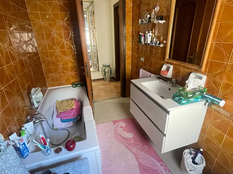 Immagine 48 di Appartamento in vendita  in VIA SAN DONA' a Venezia